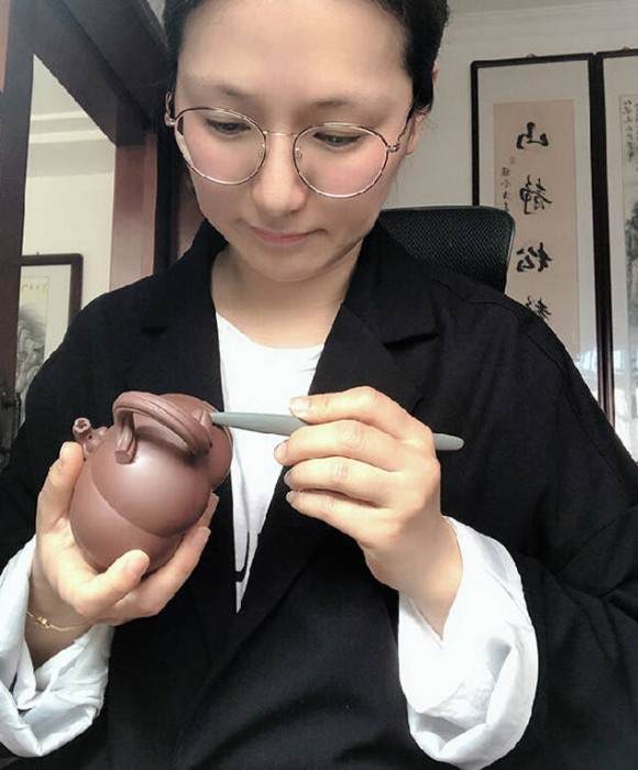 紫砂艺人张玉婷，助理工艺美术师