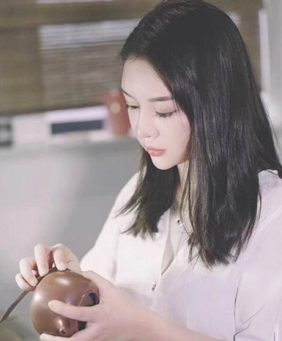 紫砂艺人张莹瑜，助理工艺美术师