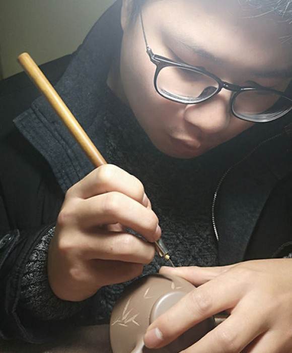 紫砂艺人张袁彬，助理工艺美术师