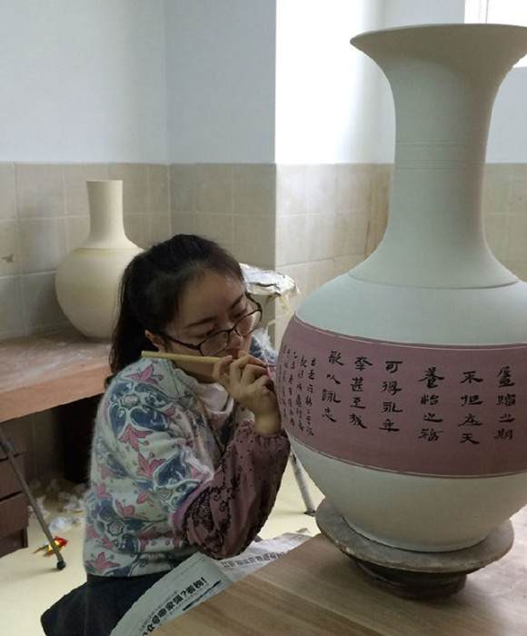 紫砂艺人张裕，工艺美术师