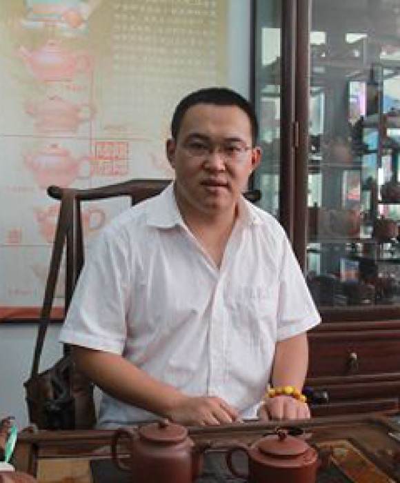 紫砂艺人张阳，助理工艺美术师