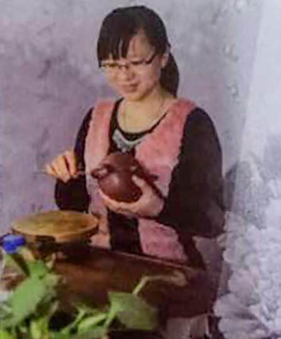 紫砂艺人徐云，工艺美术师
