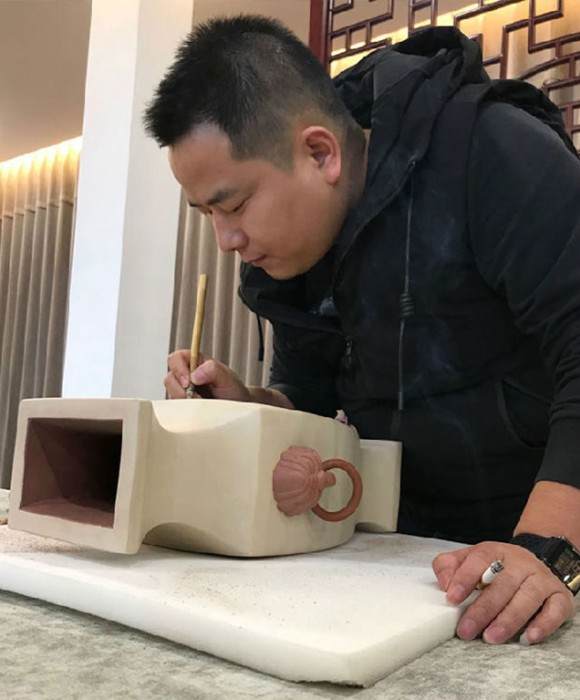紫砂艺人徐军，工艺美术师