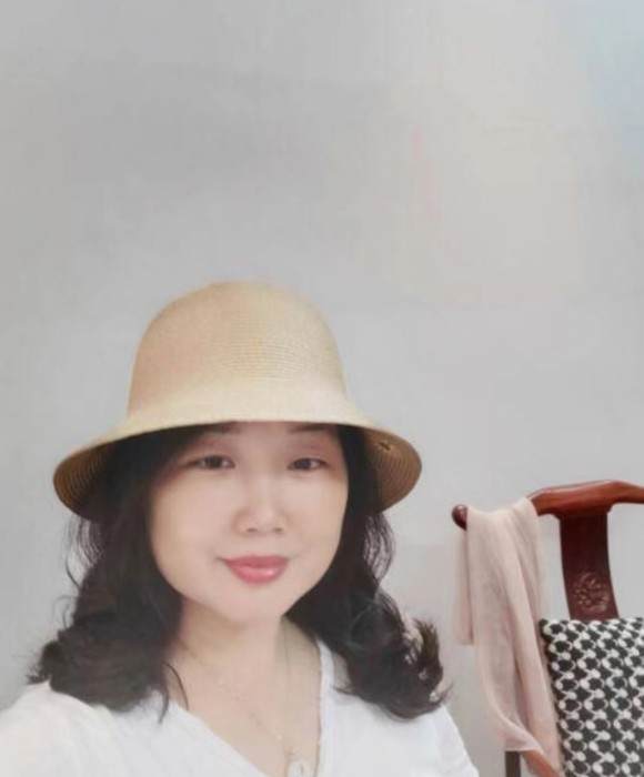 紫砂艺人徐南香，工艺美术师
