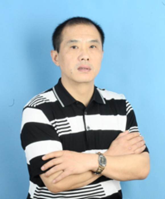 紫砂艺人徐卫成，高级工艺美术师