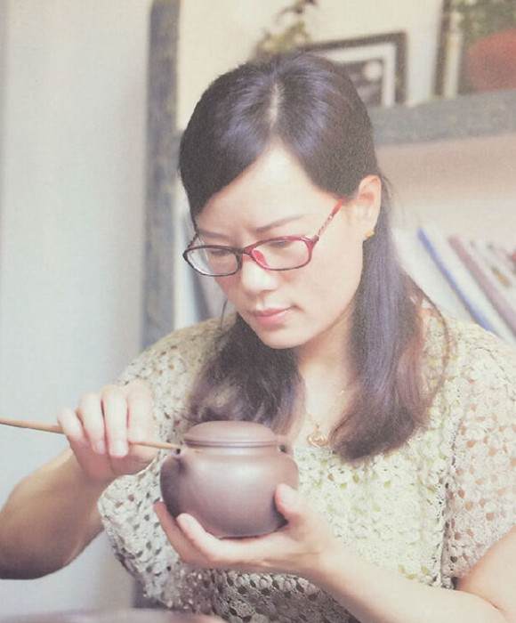 紫砂艺人徐季芳，工艺美术师