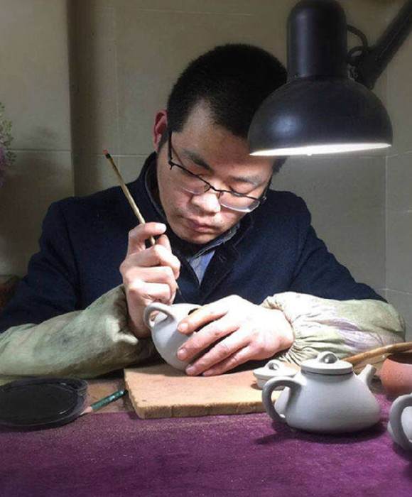 紫砂艺人徐建刚，工艺美术师