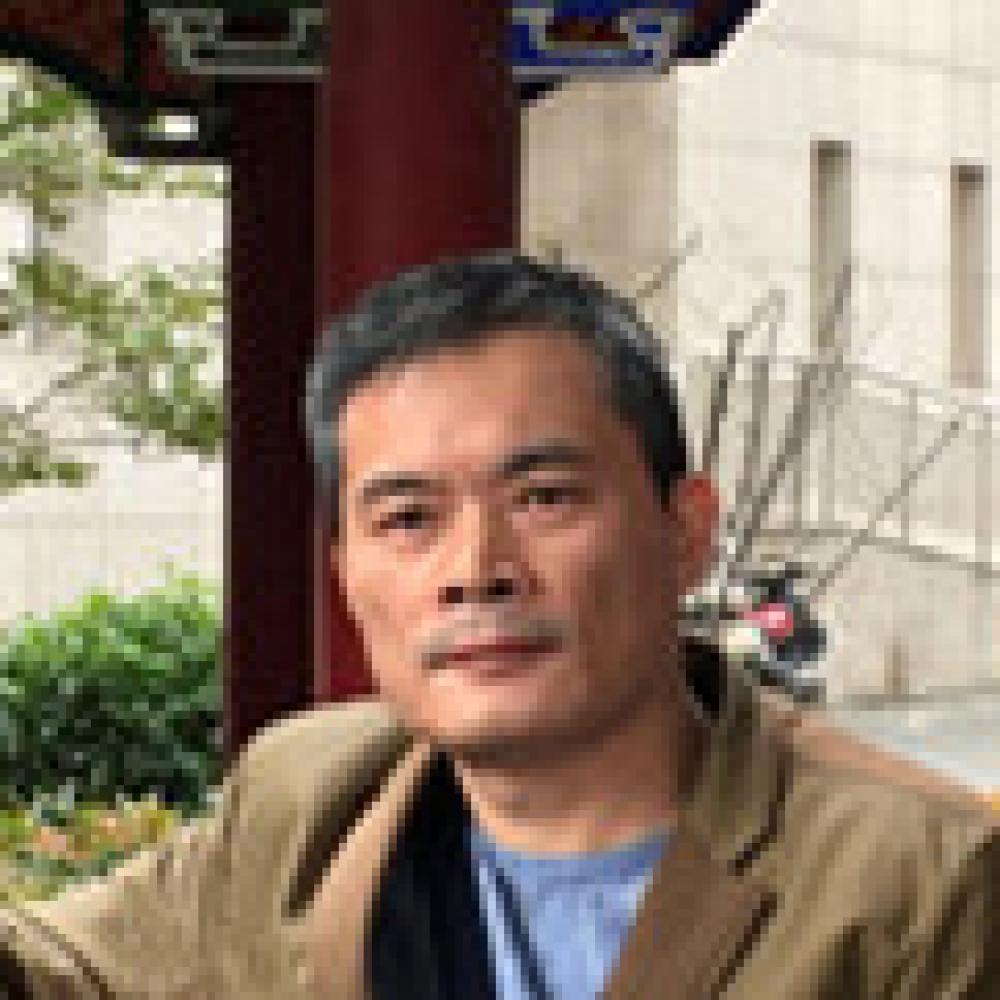 紫砂艺人徐建青，工艺美术师