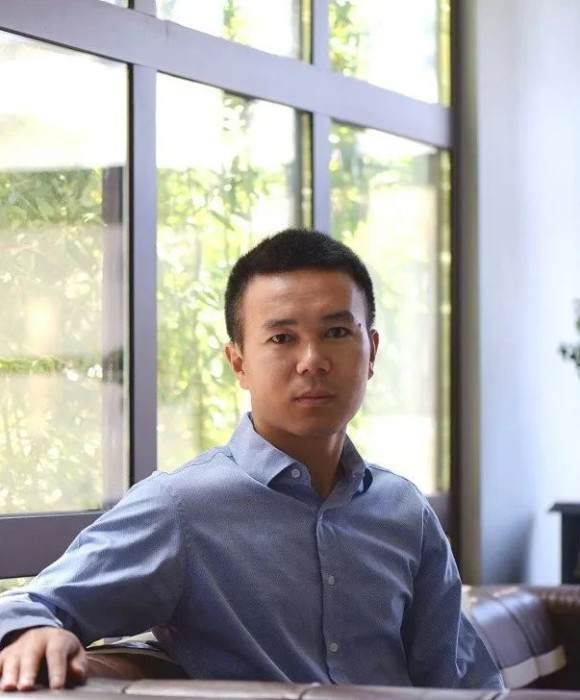 紫砂艺人徐志伟，助理工艺美术师