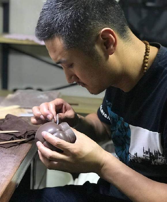 紫砂艺人徐志峰，工艺美术师
