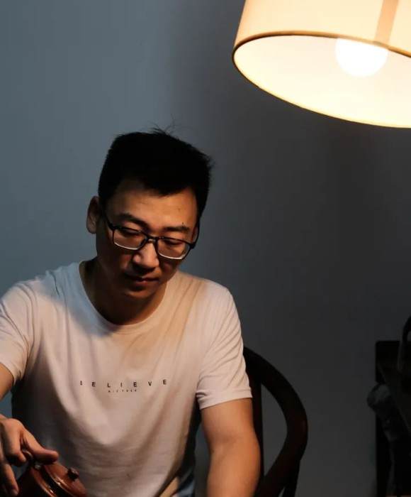 紫砂艺人徐文渊，助理工艺美术师
