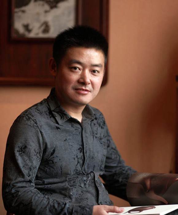 紫砂艺人徐泉锋，工艺美术师