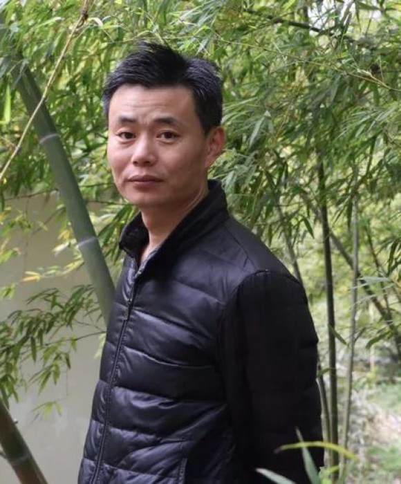 紫砂艺人徐黎平，民间实力派