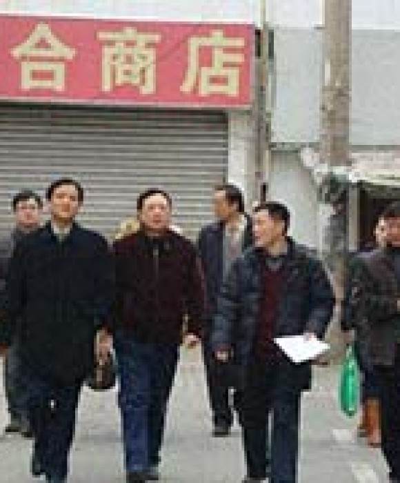 紫砂艺人恽建军，高级工艺美术师