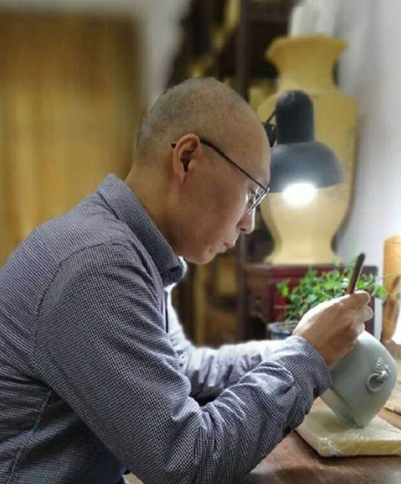 紫砂艺人戚永平，工艺美术师
