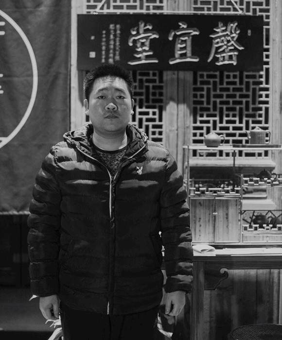紫砂艺人戴涛，助理工艺美术师