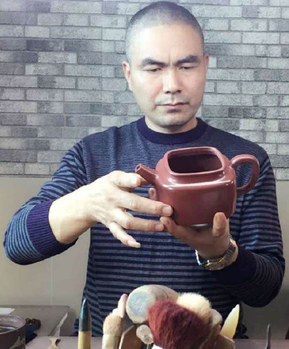 紫砂艺人景建平，高级工艺美术师
