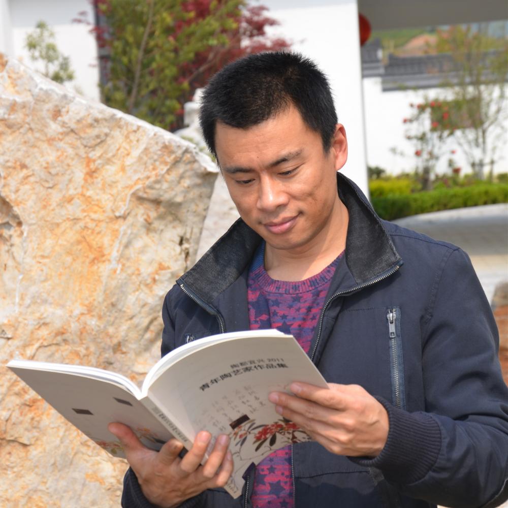 紫砂艺人曹宇宏，正高级工艺美术师