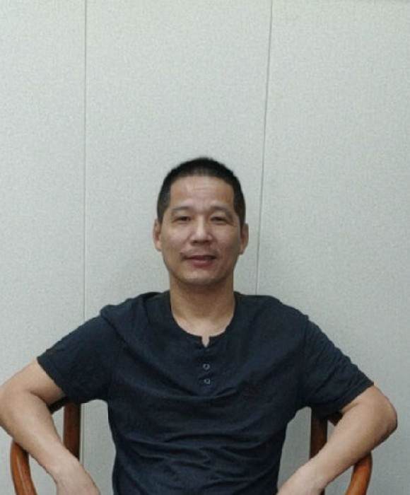 紫砂艺人曹志远，工艺美术员