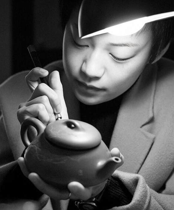 紫砂艺人朱婷，助理工艺美术师