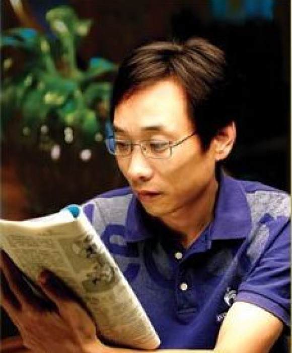 紫砂艺人朱峰，高级工艺美术师