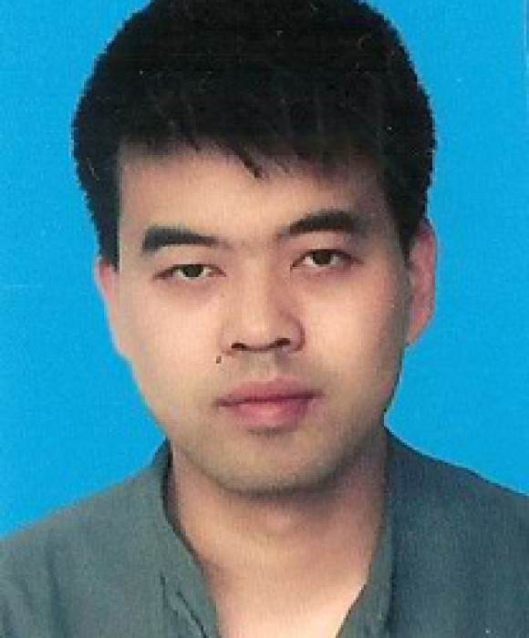 紫砂艺人朱振华，工艺美术师