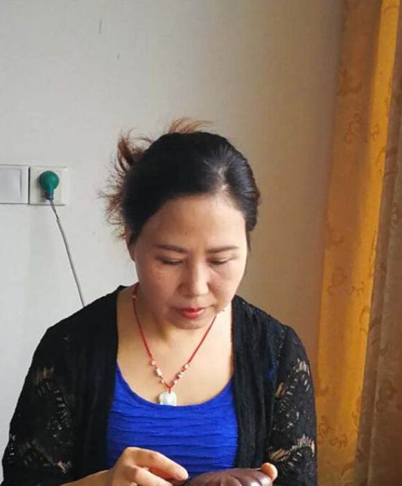 紫砂艺人朱晨阳，工艺美术师