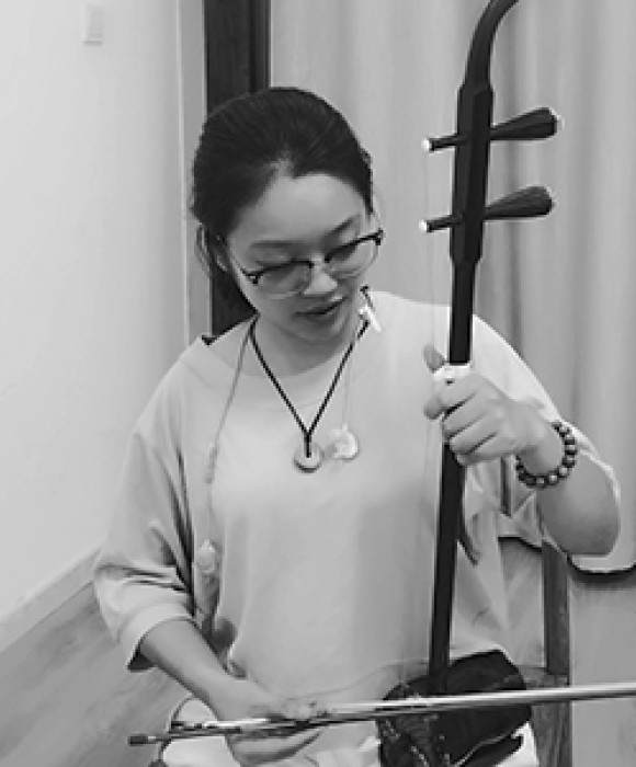 紫砂艺人朱颖樱，助理工艺美术师