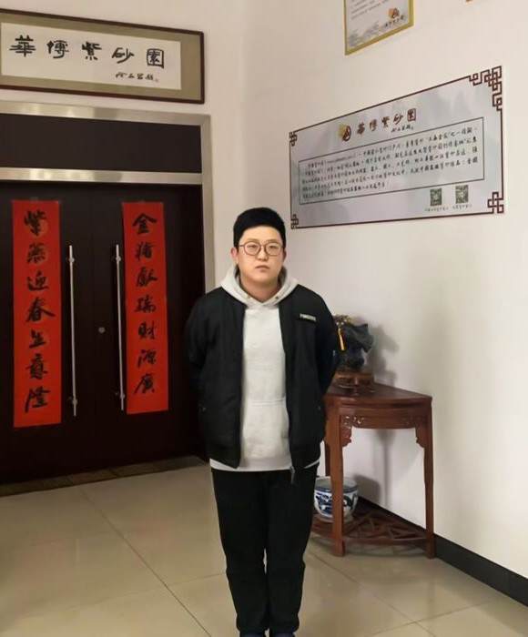 紫砂艺人李丹静，工艺美术师