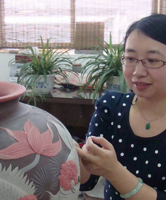 紫砂艺人李倩，高级工艺美术师