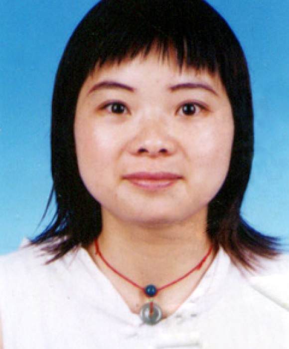 紫砂艺人李学芬，高级工艺美术师
