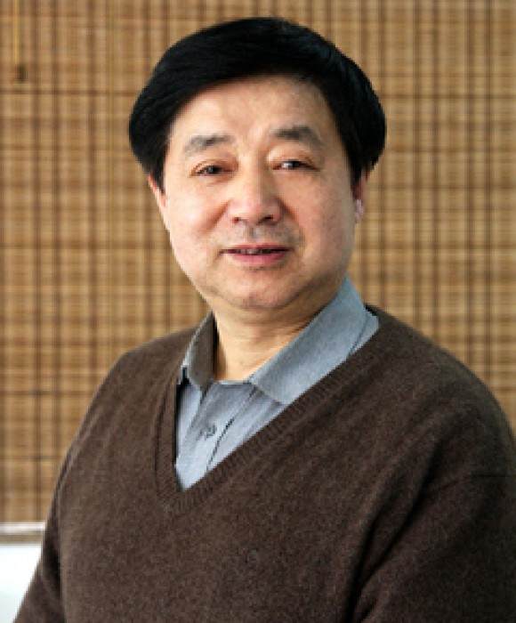 紫砂艺人李守才，正高级工艺美术师
