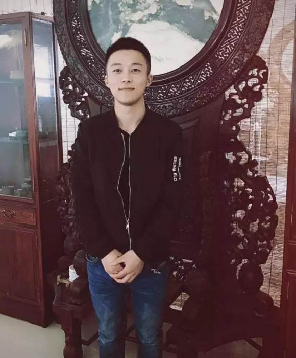 紫砂艺人李文俊，民间实力派