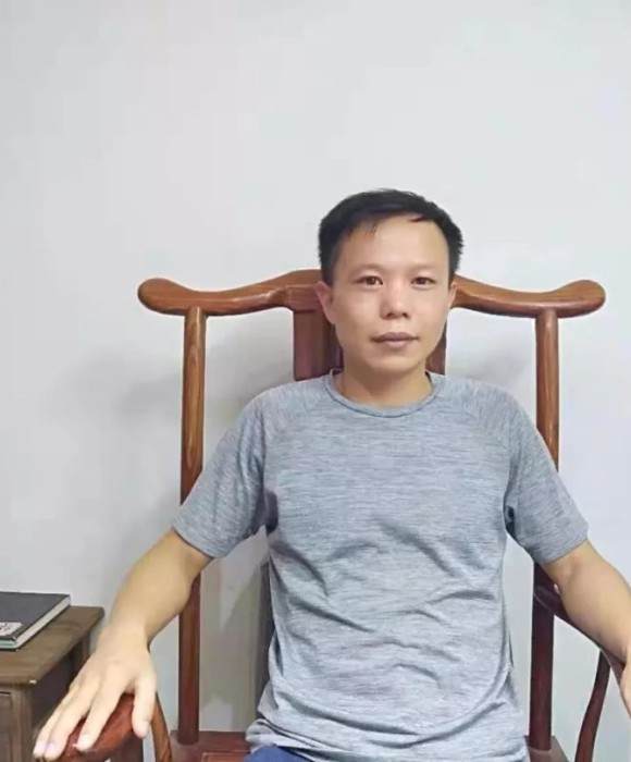 紫砂艺人李文，民间实力派