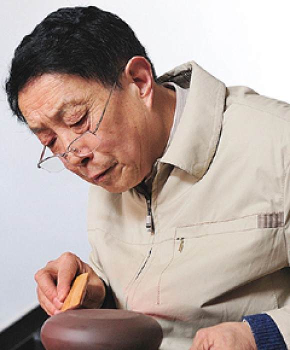 紫砂艺人李昌鸿，正高级工艺美术师