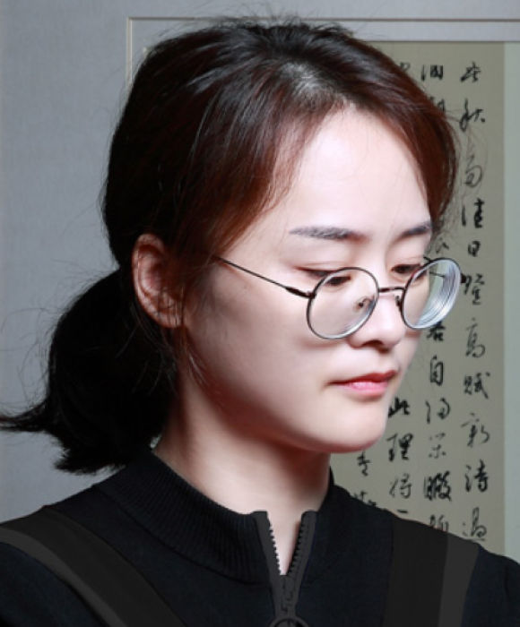 紫砂艺人李晓璐，工艺美术员