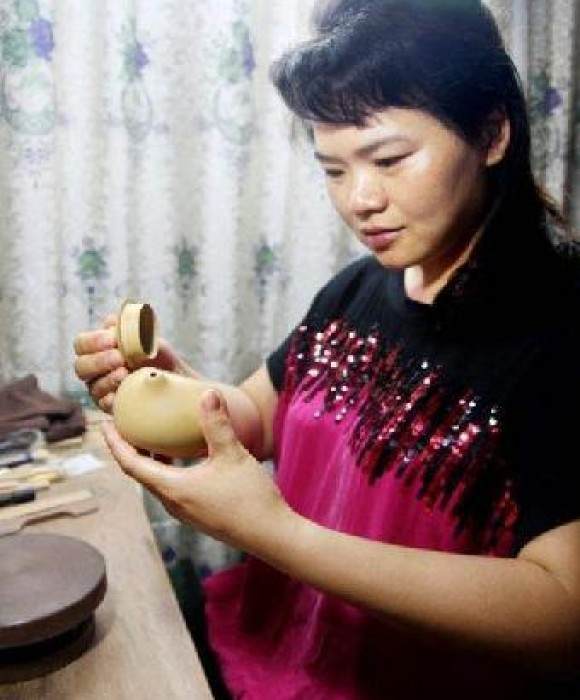 紫砂艺人李玉莲，工艺美术师
