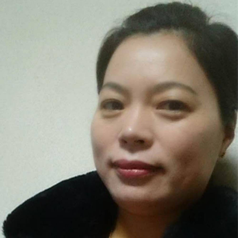 紫砂艺人李秀君，工艺美术师