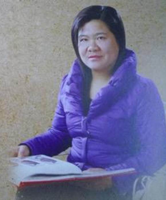 紫砂艺人李芳，高级工艺美术师