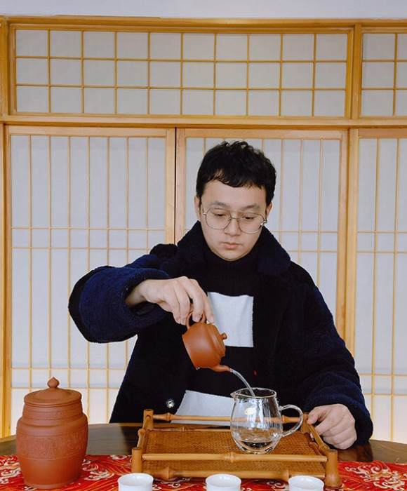紫砂艺人李辰宇，助理工艺美术师