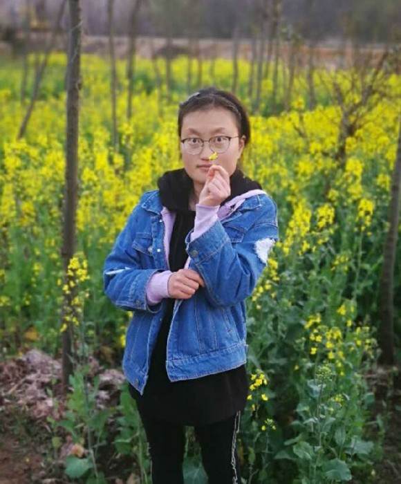 紫砂艺人李逸云，工艺美术员
