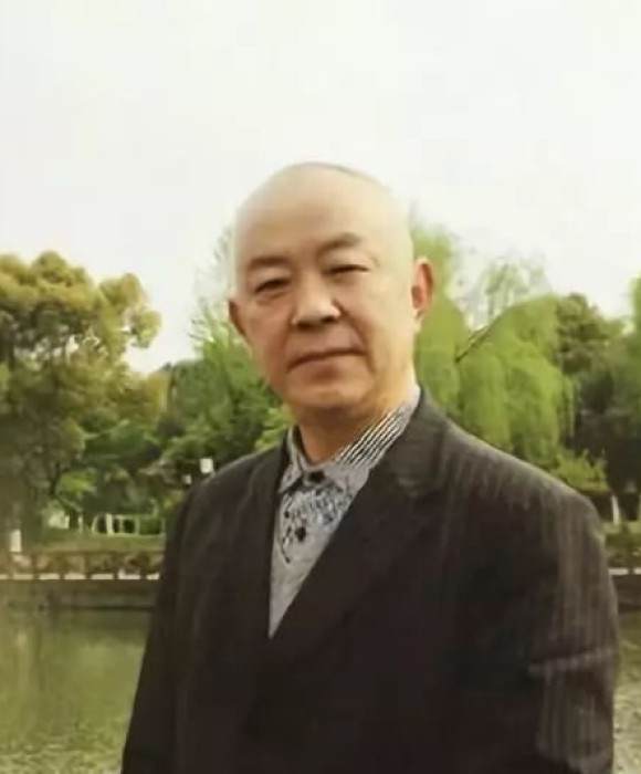 紫砂艺人杨军保，工艺美术师