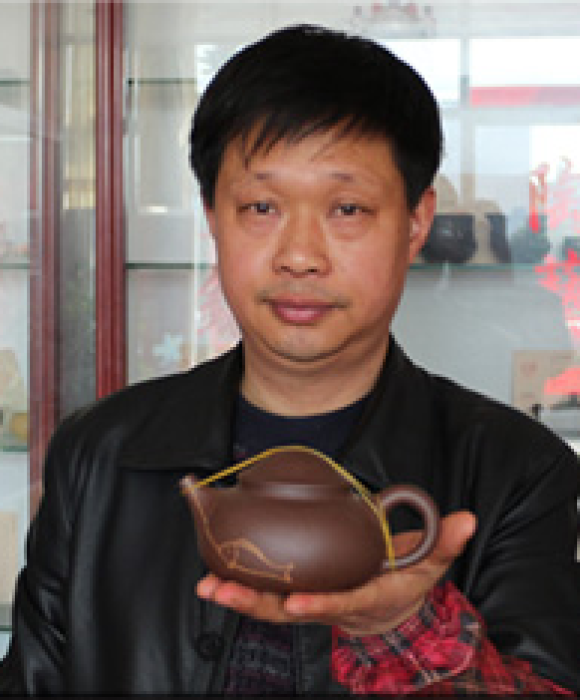 紫砂艺人杨岳军，民间实力派
