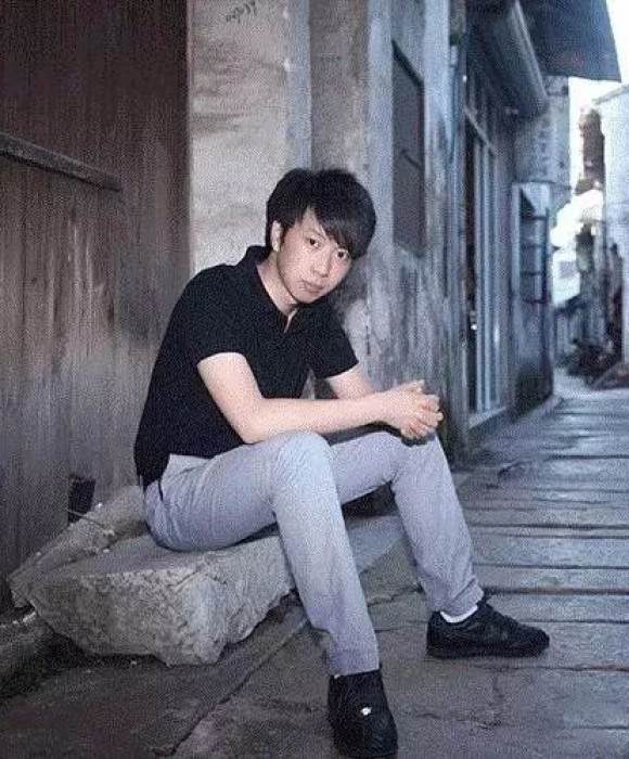 紫砂艺人杨笛，工艺美术师