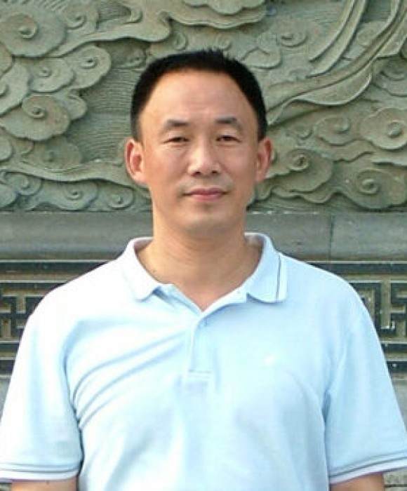 紫砂艺人杨解东，工艺美术师