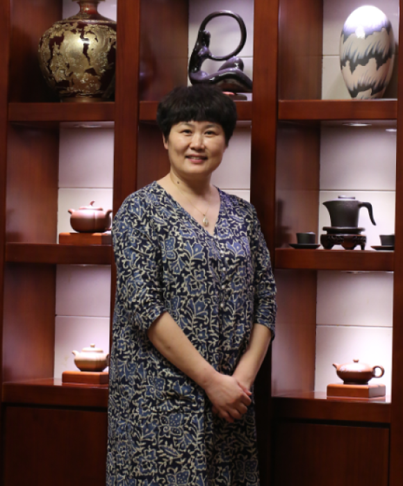紫砂艺人杨逸文，正高级工艺美术师