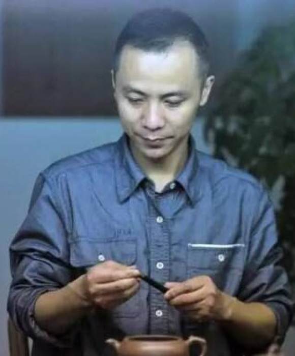 紫砂艺人杭杰，助理工艺美术师
