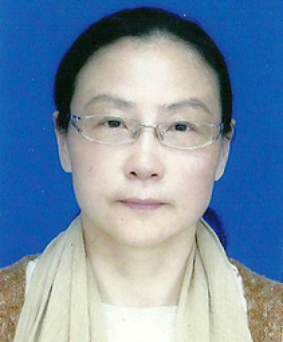 紫砂艺人杭青，高级工艺美术师