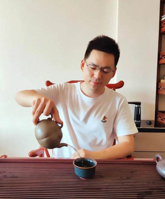 紫砂艺人林峰，助理工艺美术师