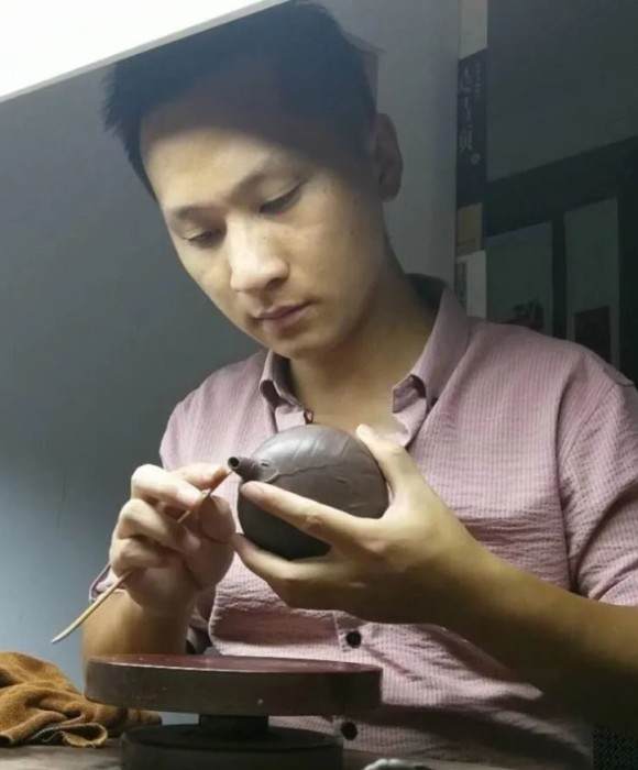 紫砂艺人林明康，民间实力派